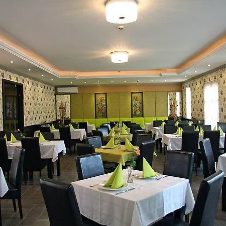 Apartman Cegledi Apartmanpark & Kemping