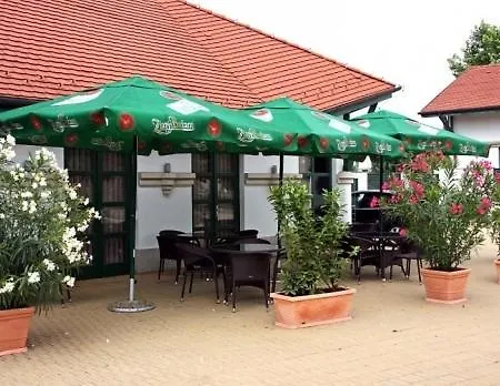 Cegledi Apartmanpark & Kemping Cegled