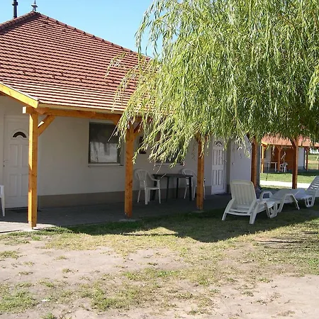 Cegledi Apartmanpark & Kemping