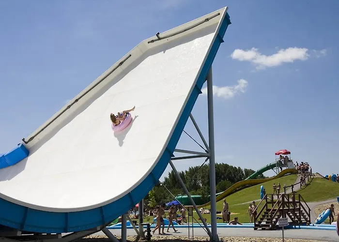 Daire Cegledi Apartmanpark & Kemping *