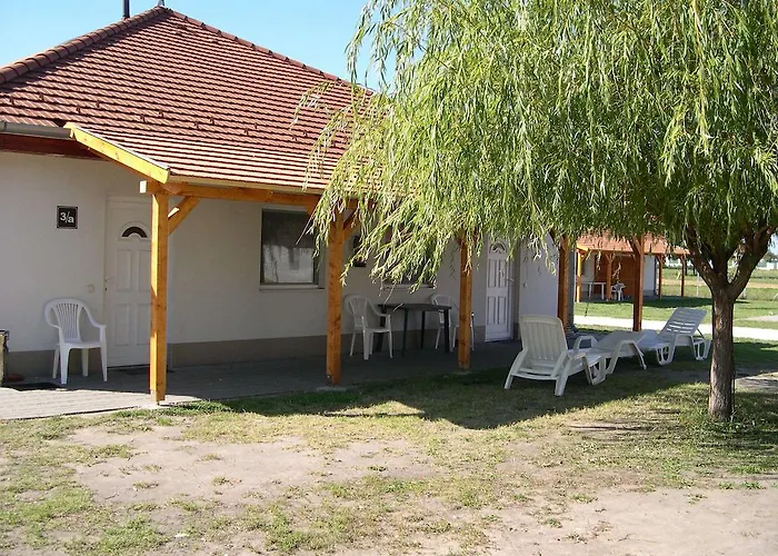 Cegledi Apartmanpark & Kemping