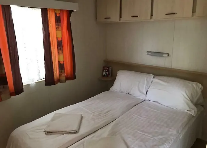 Cegledi Apartmanpark & Kemping Daire *